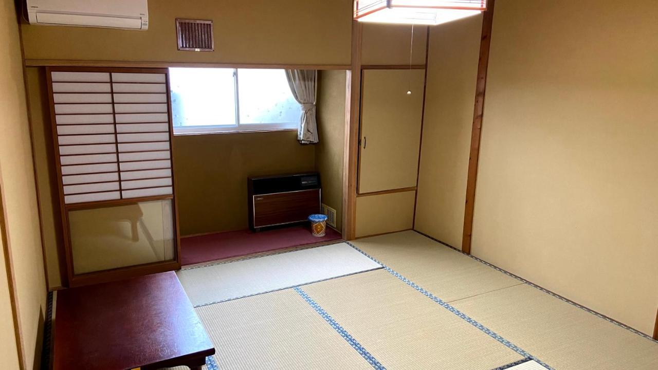 ゲストハウス　華屋 사도 객실 사진